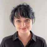 Holly Andrews - Featured